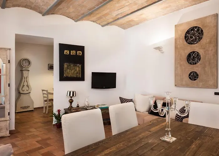 Lovely Colosseum Loft *
